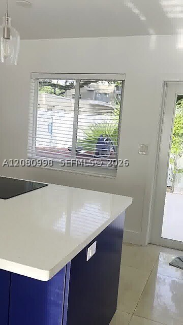 Foto del edificio - 638 SW 5th Pl