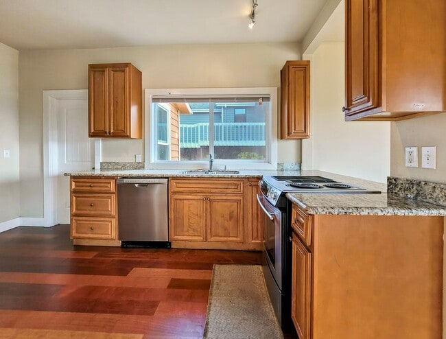 Building Photo - Renton Hilltop