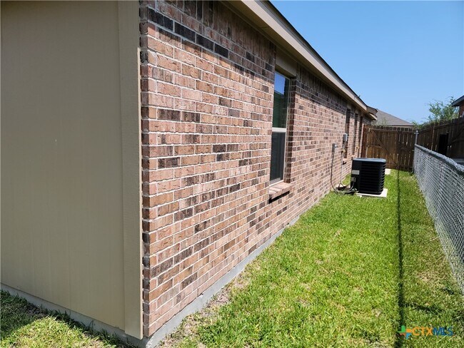 Building Photo - 5910 Harriet Tubman Ave