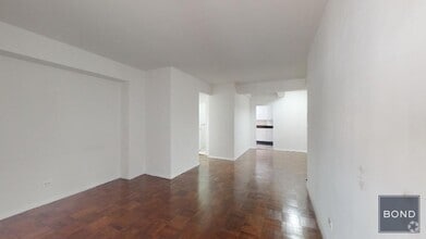 Building Photo - 157e E 57th St