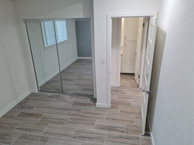 Foto del edificio - Remodeled 1 Bedroom Unit in Orange