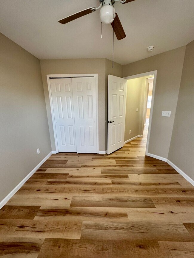 Foto del edificio - 2 Bedrrom +Office in Stratmoor Valley