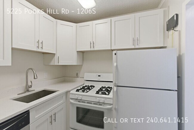 Foto del edificio - 5225 Pooks Hill Rd