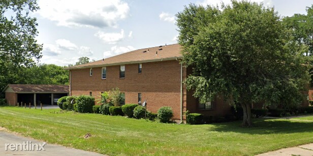 Building Photo - 421 N Broadway St