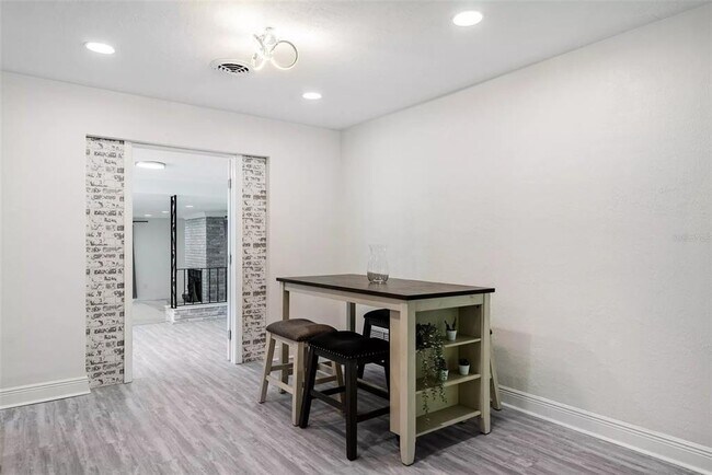 Building Photo - 2909 Hargill Dr