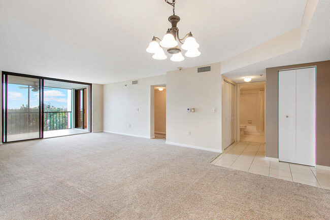 Foto del edificio - 6530 Boca Del Mar Dr