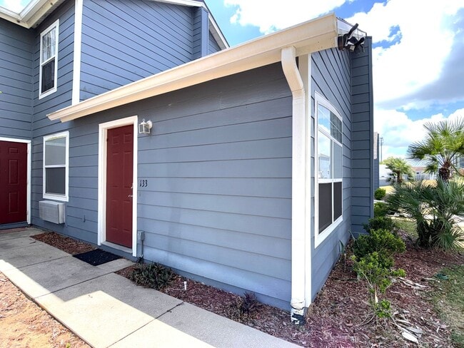 Move-in ready Efficiency in the Coveted Area of Four Corners Area—Water and Electric Included (wi... - Move-in ready Efficiency in the Coveted Area of Four Corners Area—Water and Electric Included (wi... Apartment