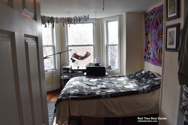 Foto del edificio - 114 Everett St