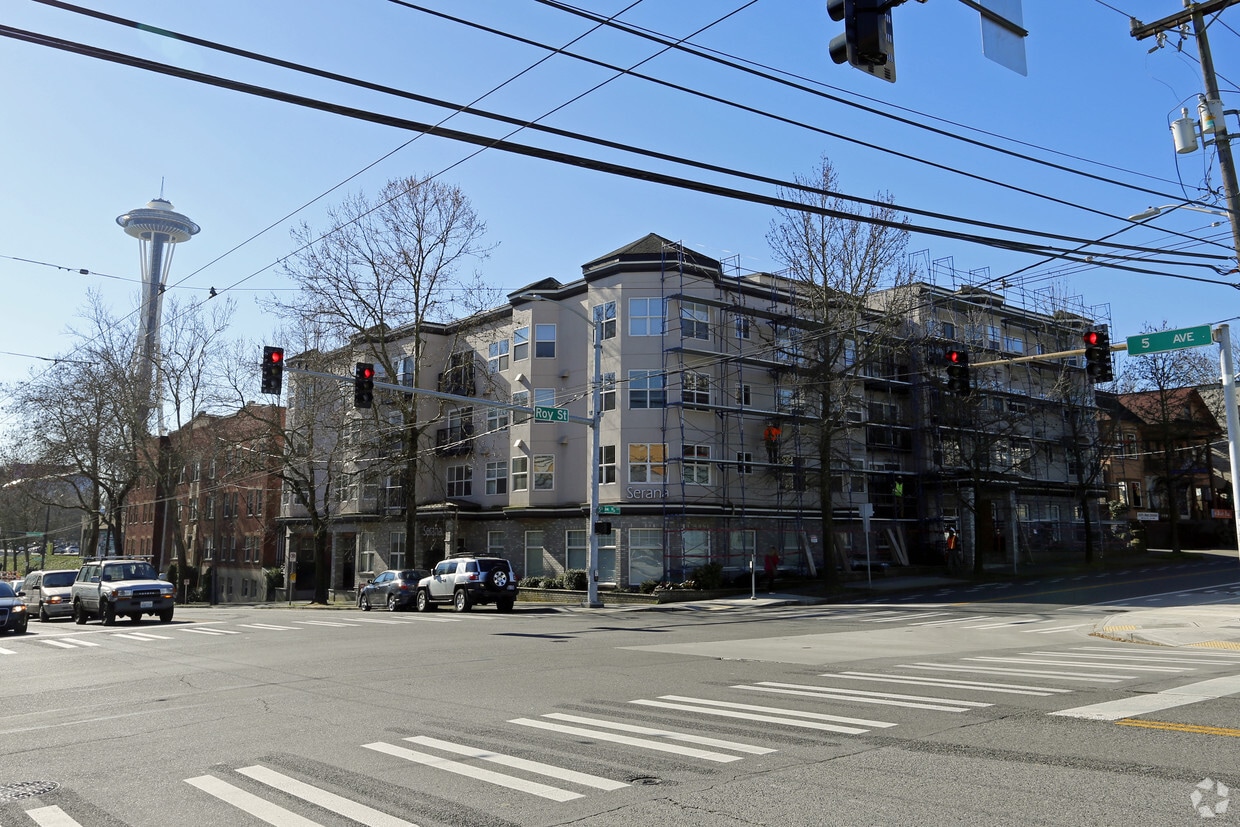 Primary Photo - Fifth & Roy Apartments