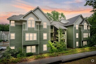 Building Photo - 1001-1007 Brookhollow Dr