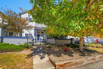 Building Photo - 3616 Oakwood Dr Building Photo - 3616 Oakwood Dr