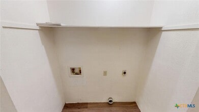 Building Photo - 3032 Carroll Dr