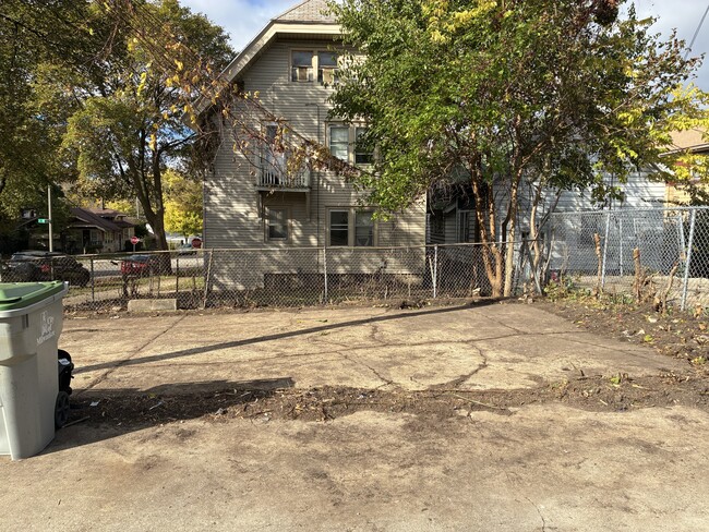 Parte trasera de la casa - 3700 N 15th St