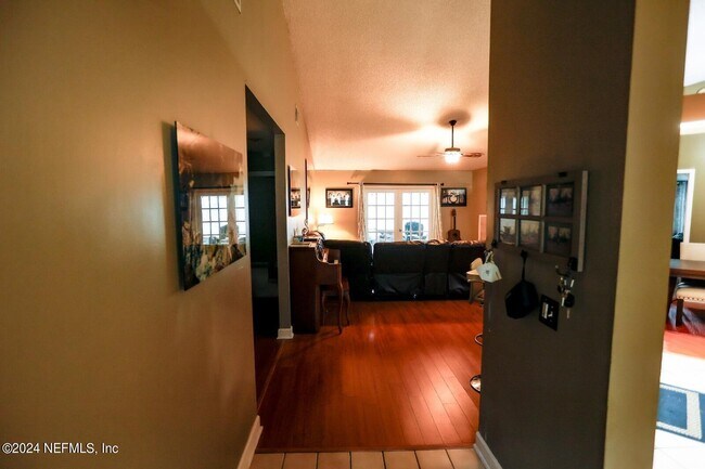 Building Photo - 4883 Norwalk Pl