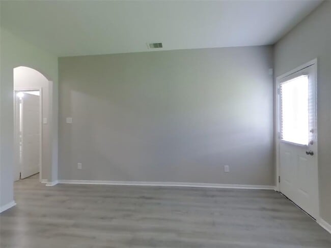 Building Photo - 2579 Kings Garden Ct