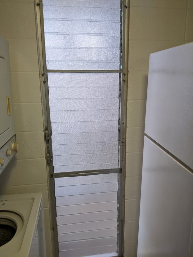 Kitchen Window/Fridge - 95-061 Waikalani Dr