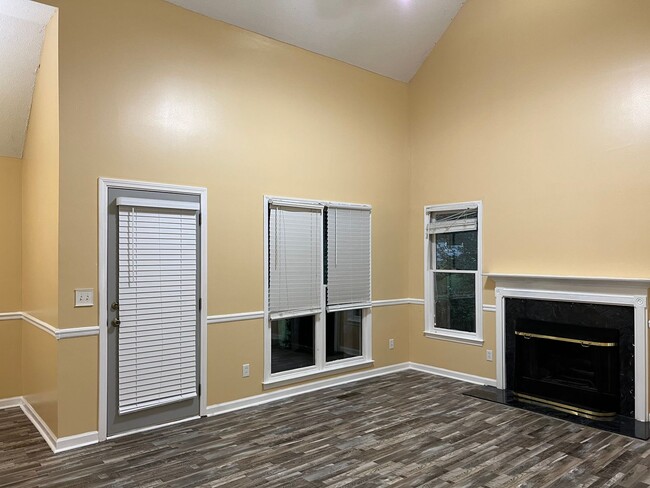 Building Photo - Lovely North Macon Home