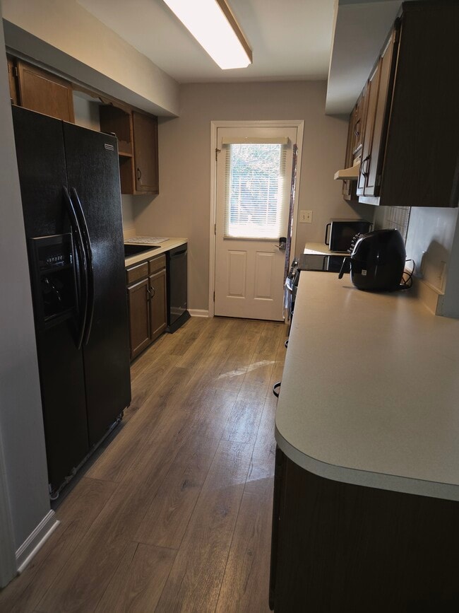 Building Photo - 5721 Gardenia Dr