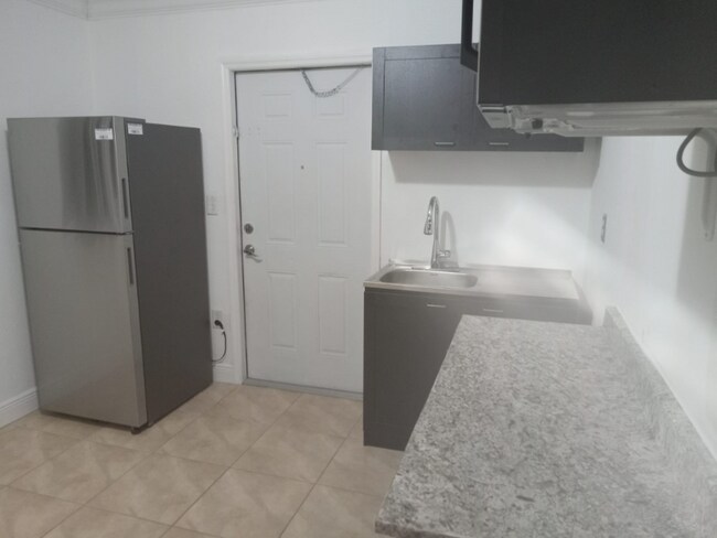 Foto del edificio - 3611 Palm Ave