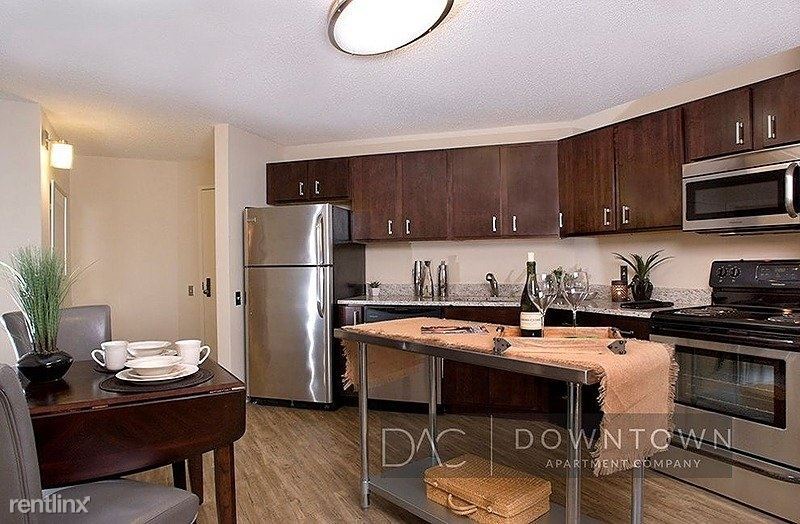 Foto principal - 1 br, 1 bath Condo - 1028 North Rush Street A