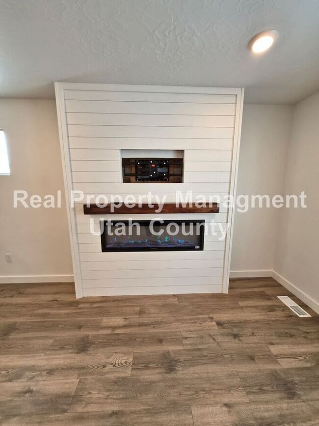 Building Photo - 1322 S 3540 E