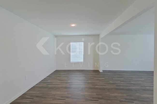Building Photo - 4020 Garden Blvd
