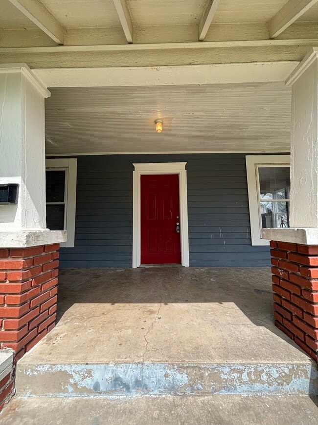 Building Photo - 703 N Atlanta Ave
