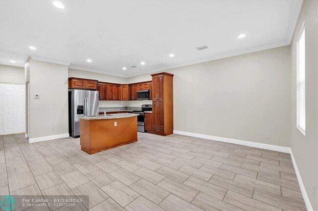 Foto del edificio - 306 N 18th Ct