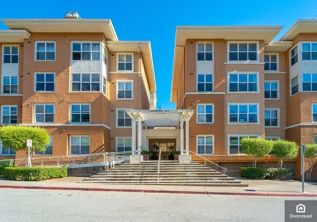 Building Photo - 1 Crescent Way