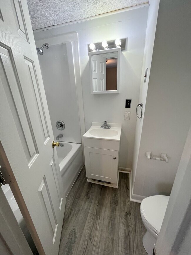 Foto del edificio - 2 Bedroom, 1 Bathroom House!