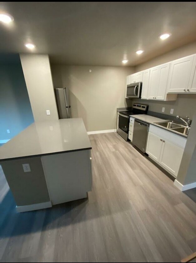 Primary Photo - Brekynridge Estates