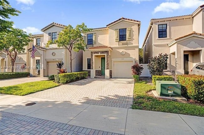 Photo - 650 NE 193rd Terrace House