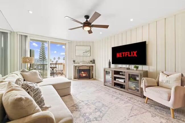 Building Photo - 999 N Pacific St