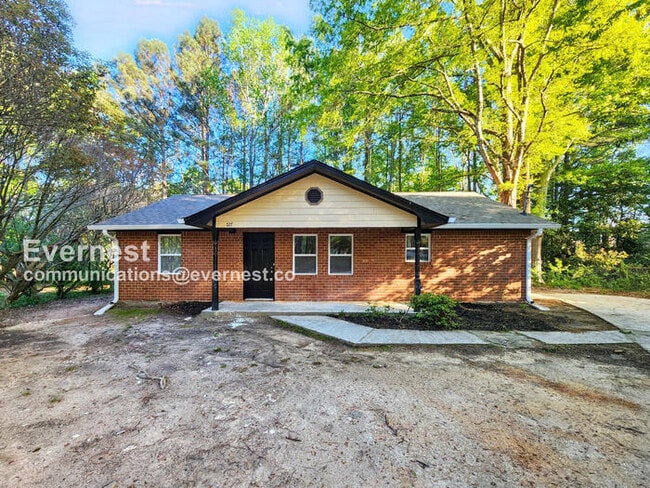 Building Photo - 727 W Creek Cir