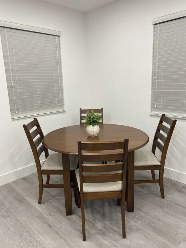 Foto del edificio - 2217 NW 7th St