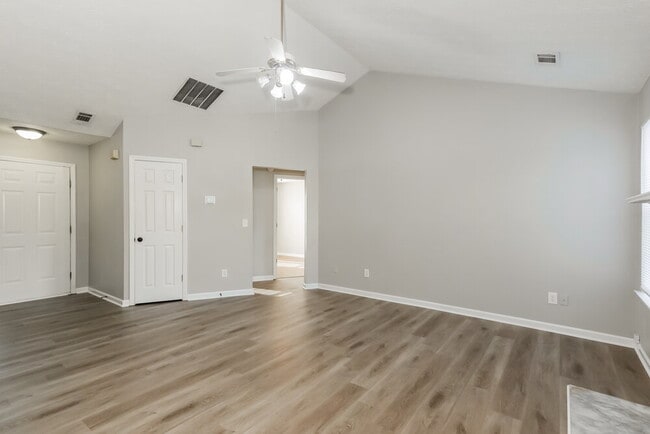 Building Photo - 35 N Greenfield Cir