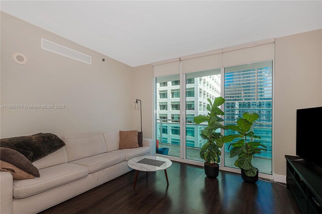 Foto del edificio - 950 Brickell Bay Dr