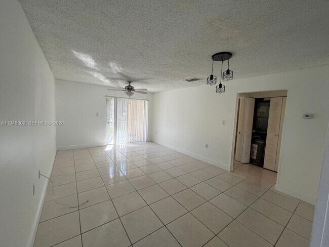 Building Photo - 8028 SW 21st Ct