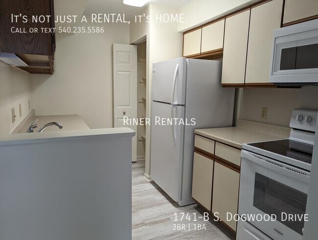 Foto del edificio - 1741-B S Dogwood Dr