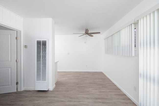 Building Photo - Beautiful1 Bedroom Near SDSU with Onsite Laundry!