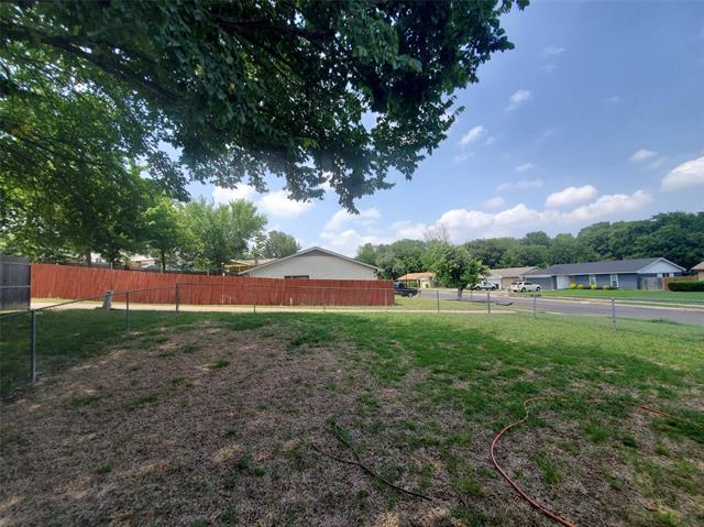 Building Photo - 1517 Frio Ln