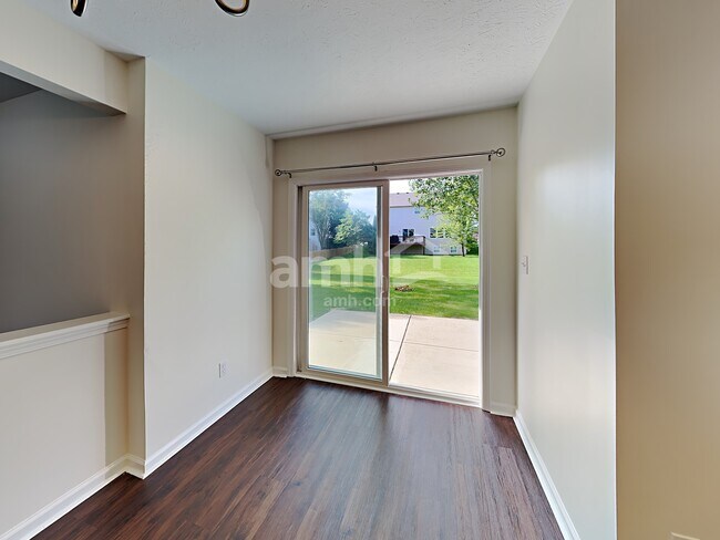 Foto del edificio - 41 Fillmore Way