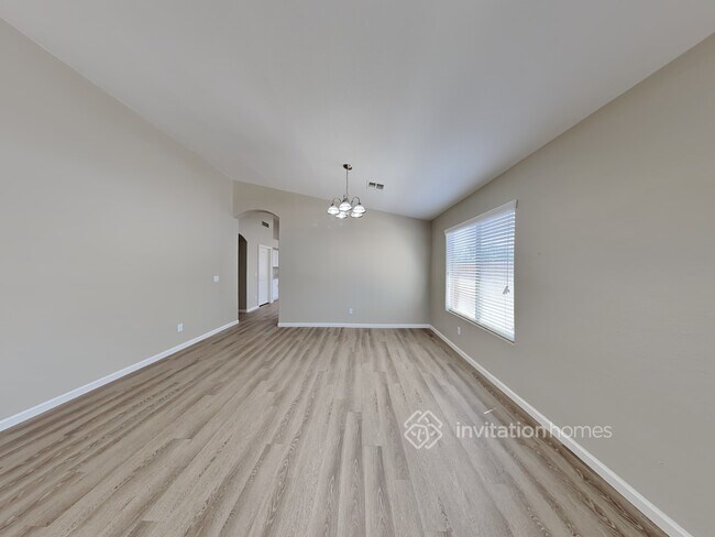 Building Photo - 4813 W Alicia Dr