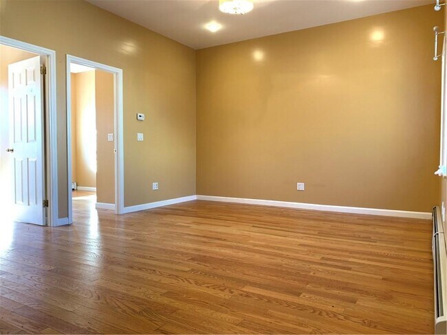 Foto del edificio - 1813-1860 60th St