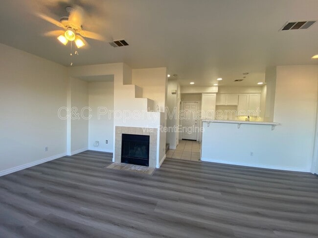 Foto del edificio - 24724 Ambervalley Ave