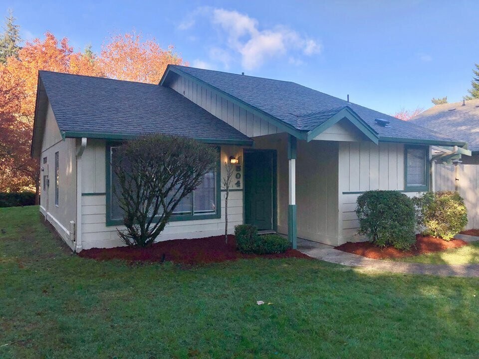 Primary Photo - 1504 Diamond Road Southeast