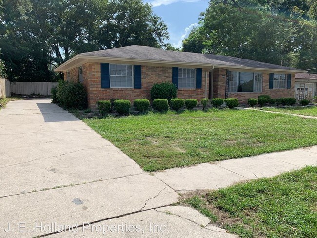 Building Photo - 3 br, 2 bath House - 1737 Townsend Blvd.