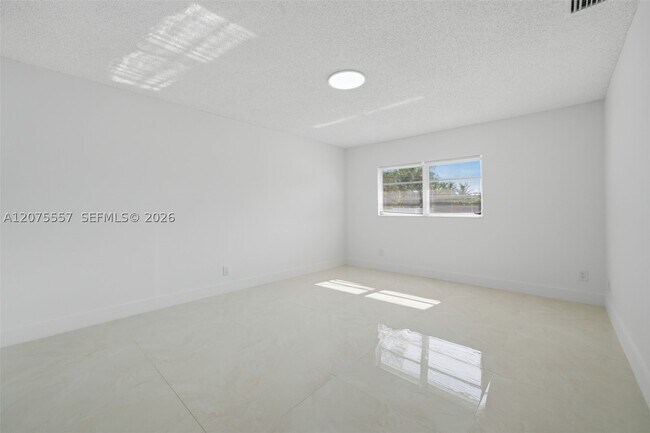 Foto del edificio - 11000 NW 21st Ct
