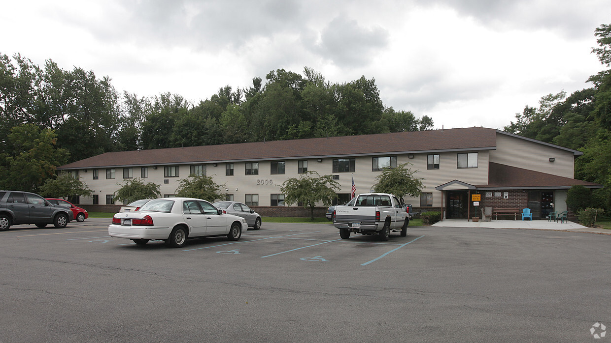 Building Photo - Colonie Terrace Apartments