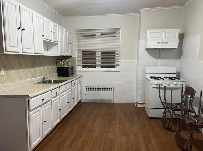 Cocina - 234 Christine St